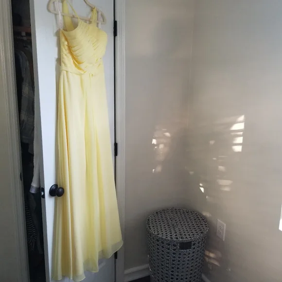 JJ's House Daffodil Yellow Dress Size 6 - Picture 5 of 9